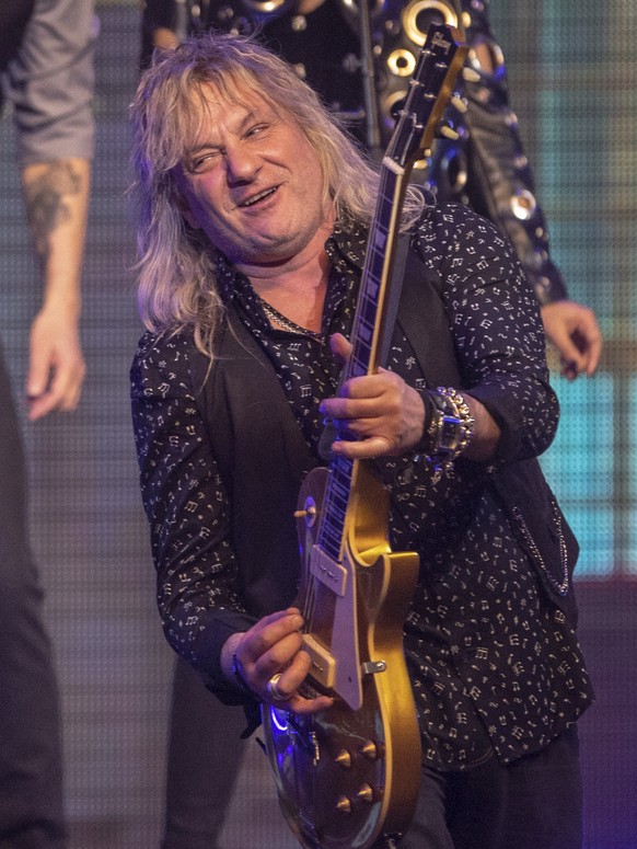 Leo Leoni from the Swiss Rock Band Gotthard during the award ceremony of the Swiss Music Awards in Lucerne, Switzerland, February 16, 2019. (KEYSTONE/Urs Flueeler)