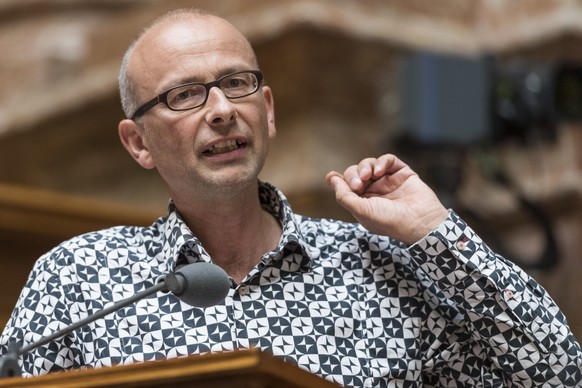 Michael Toengi, GP-LU, stellt eine Frage, an der Herbstsession der Eidgenoessischen Raete, am Montag, 10. September 2018 im Nationalrat in Bern. (KEYSTONE/Alessandro della Valle)