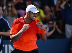 Tsonga beim Schattenboxen nach seinem Sieg.