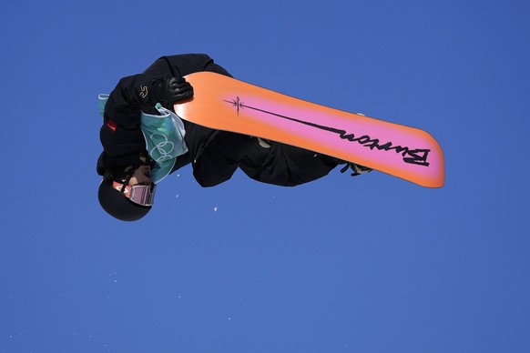 Su Yiming of China competes during the men&#039;s snowboard big air qualifications of the 2022 Winter Olympics, Monday, Feb. 14, 2022, in Beijing. (AP Photo/Jae C. Hong)