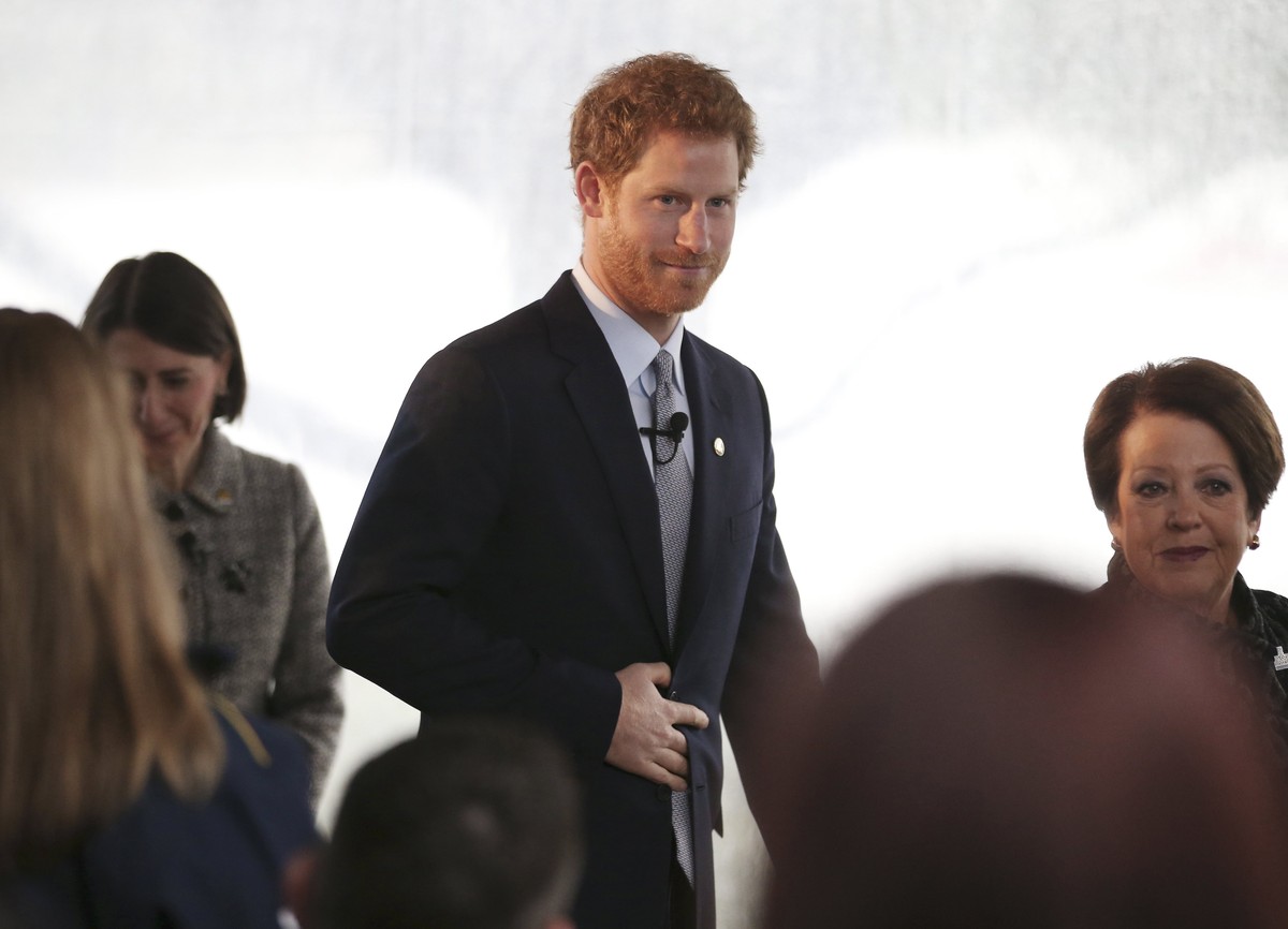 epa06013904 Britain's Prince Harry arrives to a function at Admiralty House in Sydney, Australia, 07 June 2017. Prince Harry is visiting Sydney to promote the city's 2018 Invictus Games. Dur ...