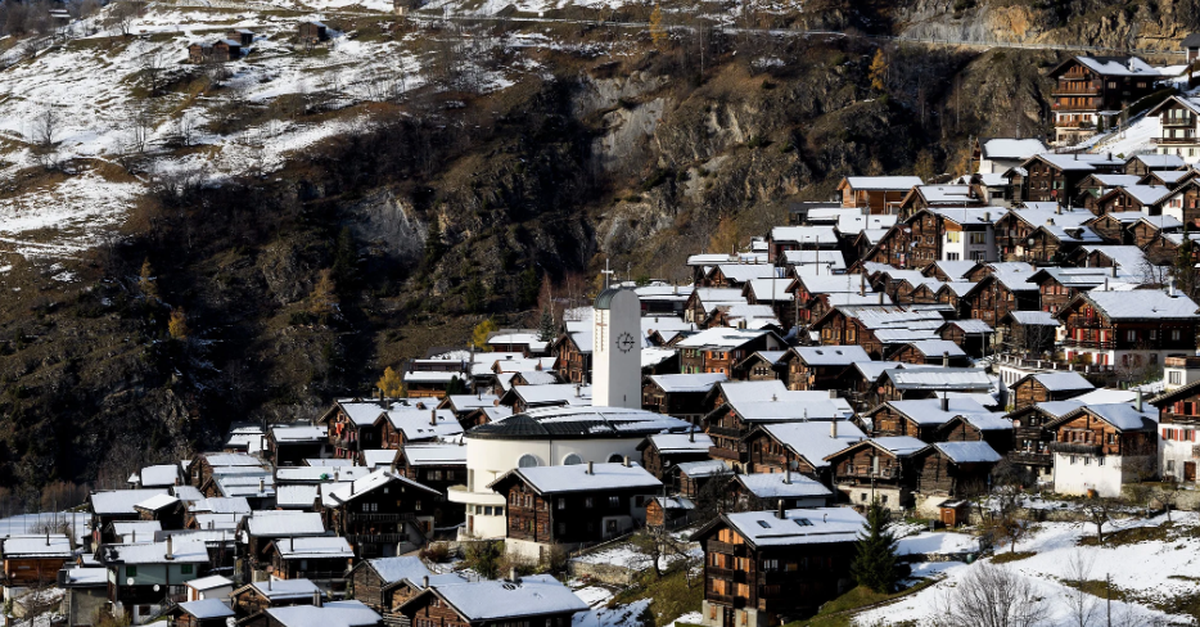 Walliser-Dorf-lockt-neue-Einwohner-mit-25-000-Franken-so-geht-es-den-Leuten-damit