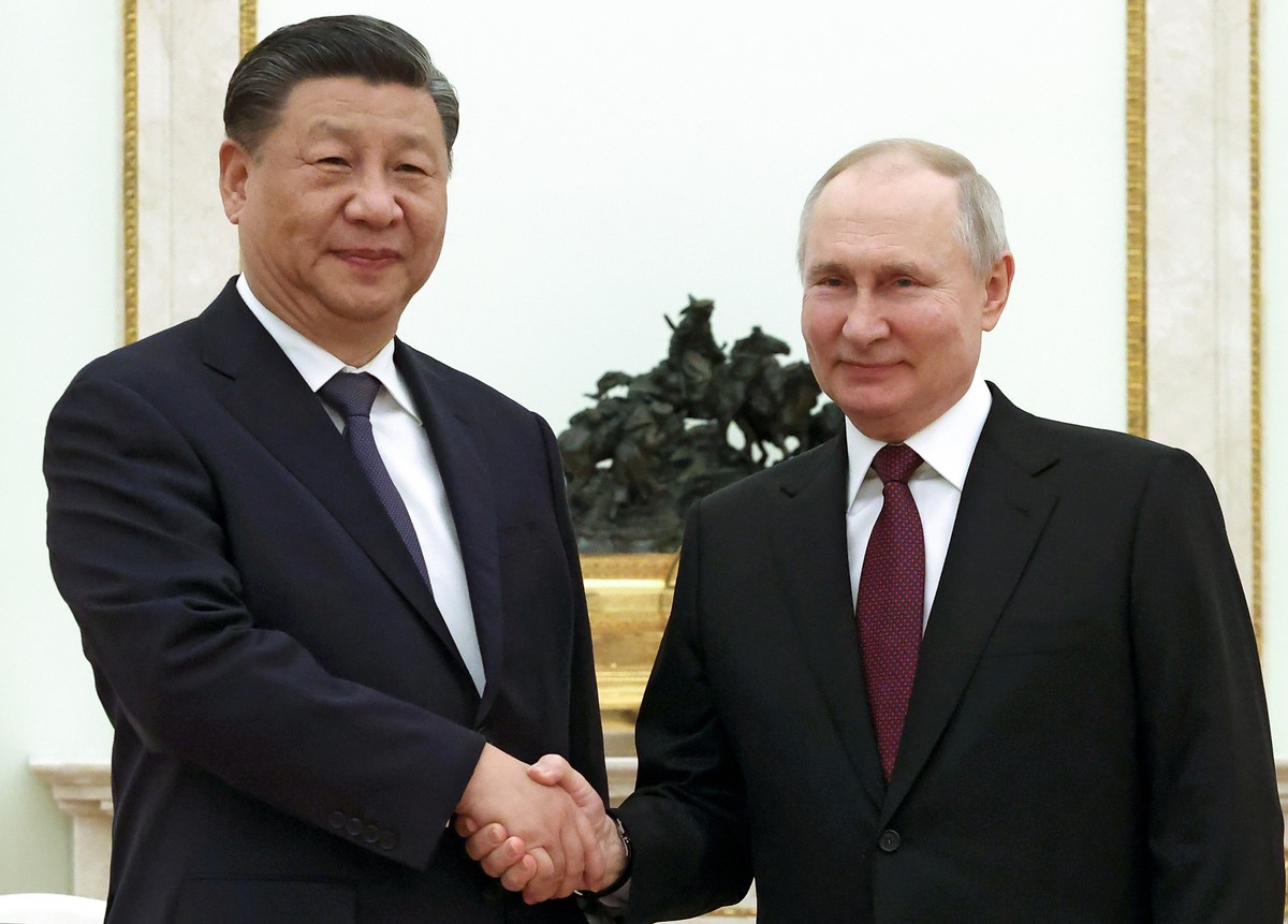 Chinese President Xi Jinping and Russian President Vladimir Putin pose for a photo during their meeting at the Kremlin in Moscow, Russia, Monday, March 20, 2023. (Sergei Karpukhin, Sputnik, Kremlin Po ...