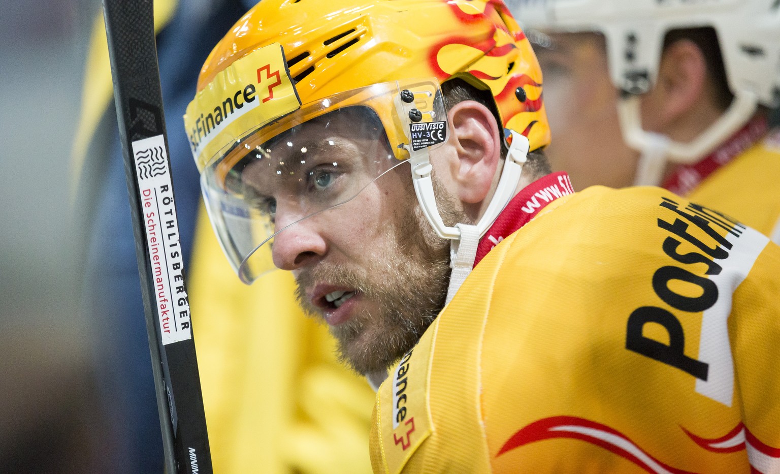 Le Top Scorer de Langnau Christopher DiDomenico droite, lors du match du championnat suisse de hockey sur glace de National League A entre le HC Fribourg-Gotteron et le SCL Tigers, ce mardi, 14 fevrie ...