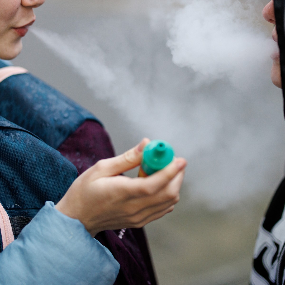 ab wie viel jahren darf man sich eine vape kaufen Immer mehr Länder verbieten Einweg-Vapes. Und die Schweiz? main image 1
