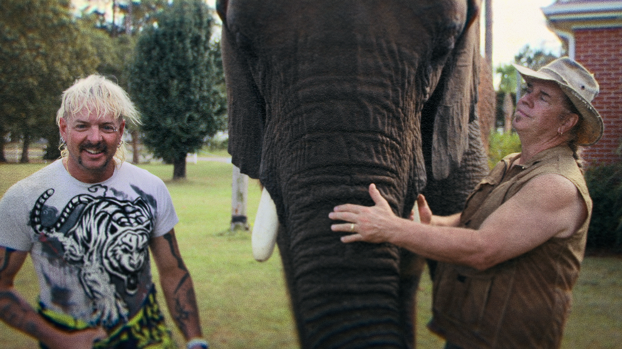 Tiger King: The Doc Antle Story. (L to R) Joe Exotic and Doc Antle in Tiger King: The Doc Antle Story. Cr. Netflix © 2021.