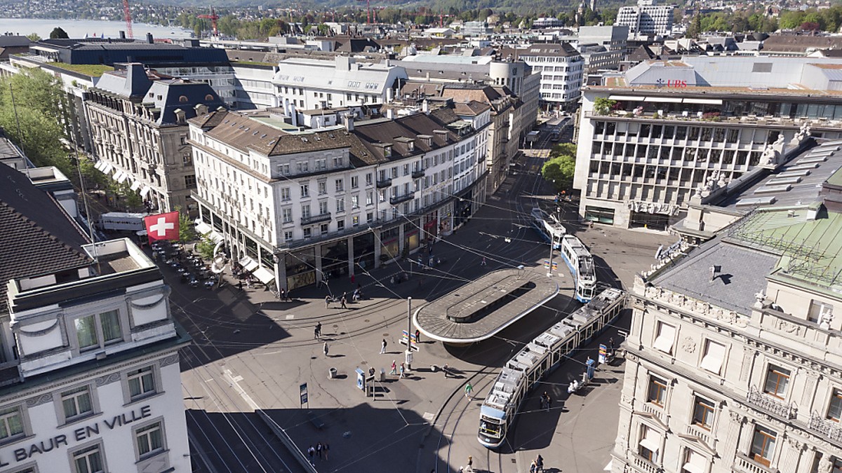 Das Herz des Schweizer Finanzplatzes, der Zürcher Paradeplatz (Archivbild).
