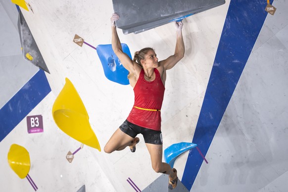 Petra Klingler of Switzerland competes during the women&#039;s Combined Bouldering Climbing Qualification at the 2020 Tokyo Summer Olympics in Tokyo, Japan, on Wednesday, August 4, 2021. (KEYSTONE/Pet ...