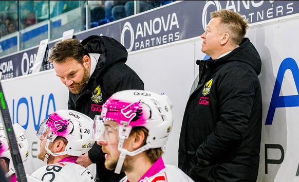 HC Ajoie Trainer Julien Vauclair (l.) und Assistent Petteri Nummelin