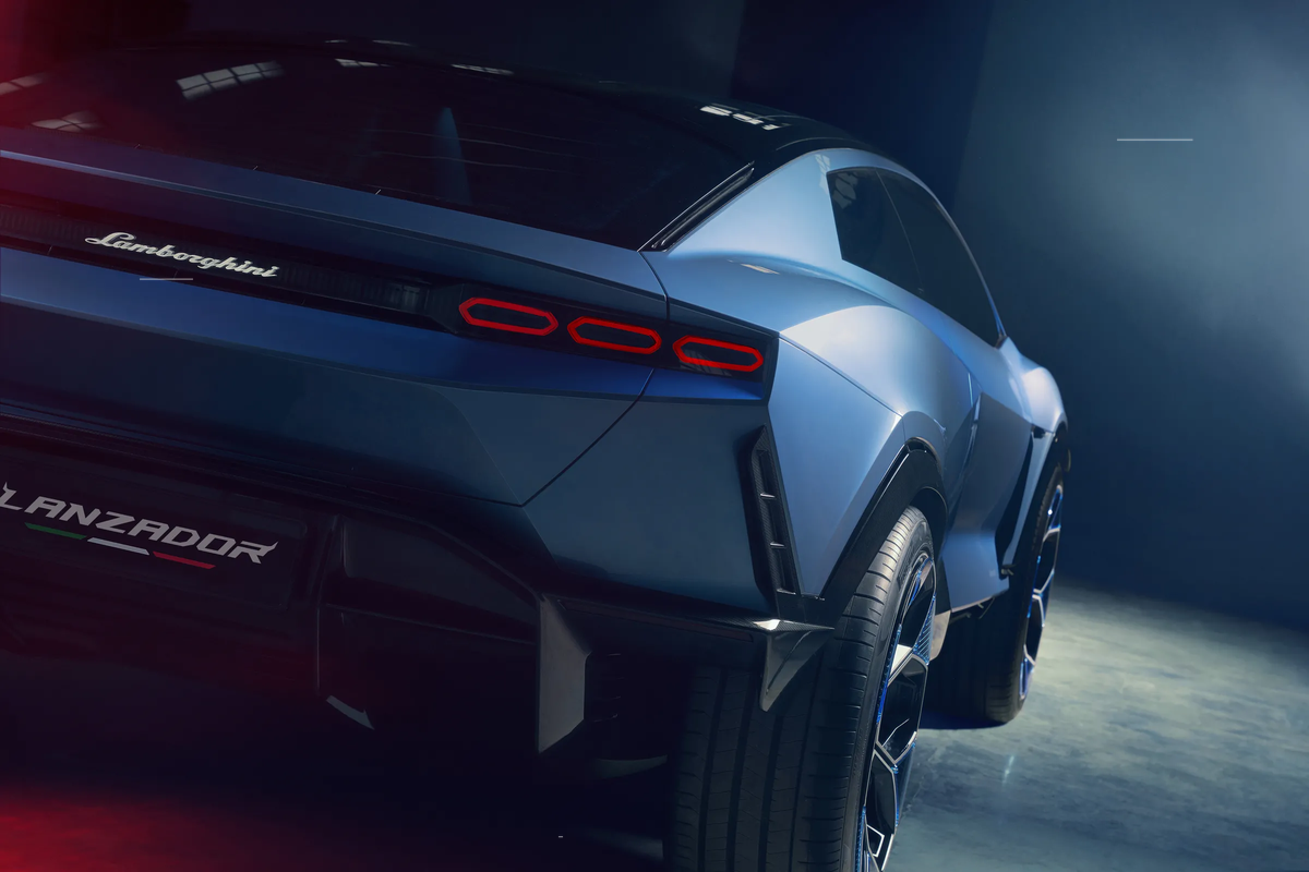 Erster Blick auf den Lanzador: Bei einem exklusiven Event zeigte Lamborghini einen Entwurf seiner vierten Baureihe.