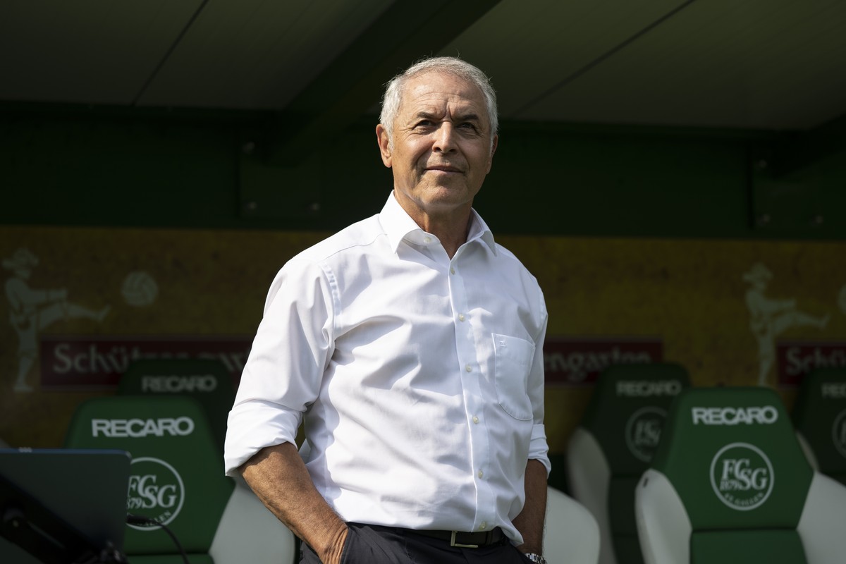 Trainer Marcel Koller (FCZ) im Fussball Meisterschaftsspiel der Swiss Super League zwischen dem FC St. Gallen (FCSG) und dem FC Zuerich (FCZ), am Sonntag, 26. Juli 2026, im Berit Sitterstadion in St.  ...