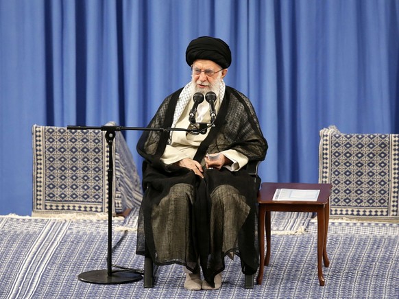 Feinde wollten Zwietracht sÃ¤en, doch sie seien gescheitert und ihre Strategie werde unwirksam bleiben, schrieb Chamenei am Montag im Kurzbotschaftendienst Twitter. Er nahm Bezug auf die Spannungen im ...