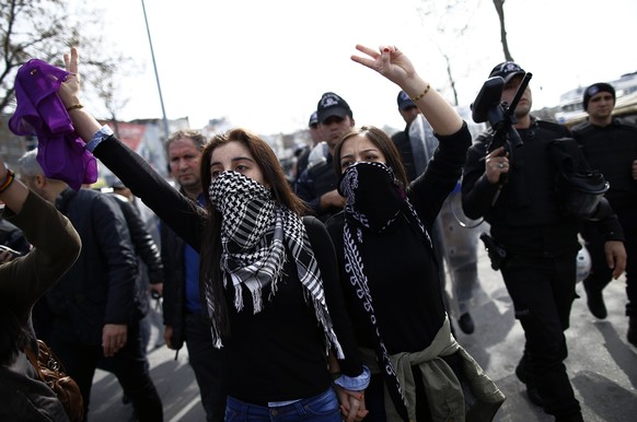 Die Frauen-Demonstration fand im Vorfeld des Weltfrauentags am Dienstag statt. Die Behörden liessen die Versammlung nicht zu.