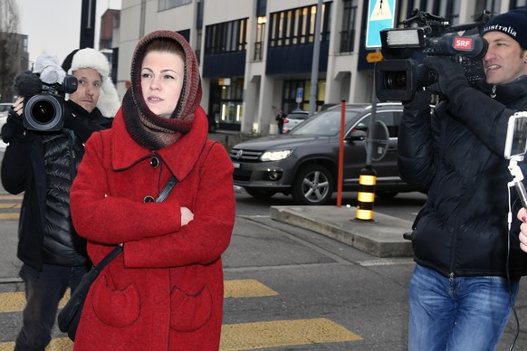 Die ehemalige Gefaengnisaufseherin Angela Magdici vor dem Bezirksgericht in Dietikon, am Dienstag, 24. Januar 2017. Angela Magdici steht am Dienstag vor dem Bezirksgericht Dietikon. Die Staatsanwaltsc ...