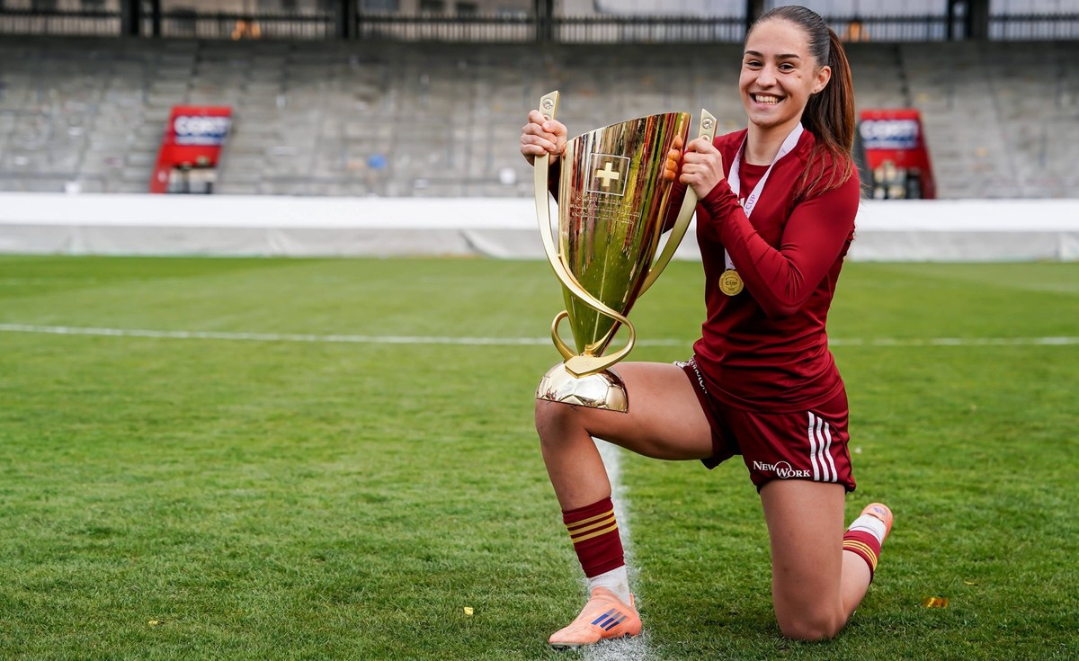Switzerland: AXA Womens Cup Final 2025/26, BSC YB Frauen vs Servette FC Chenois Feminin - Sch