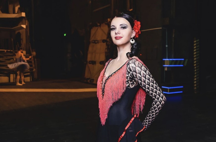 Olesia Vorotnyk – vor ihrem Einsatz der ukrainischen Territorialverteidigung – als Ballerina.