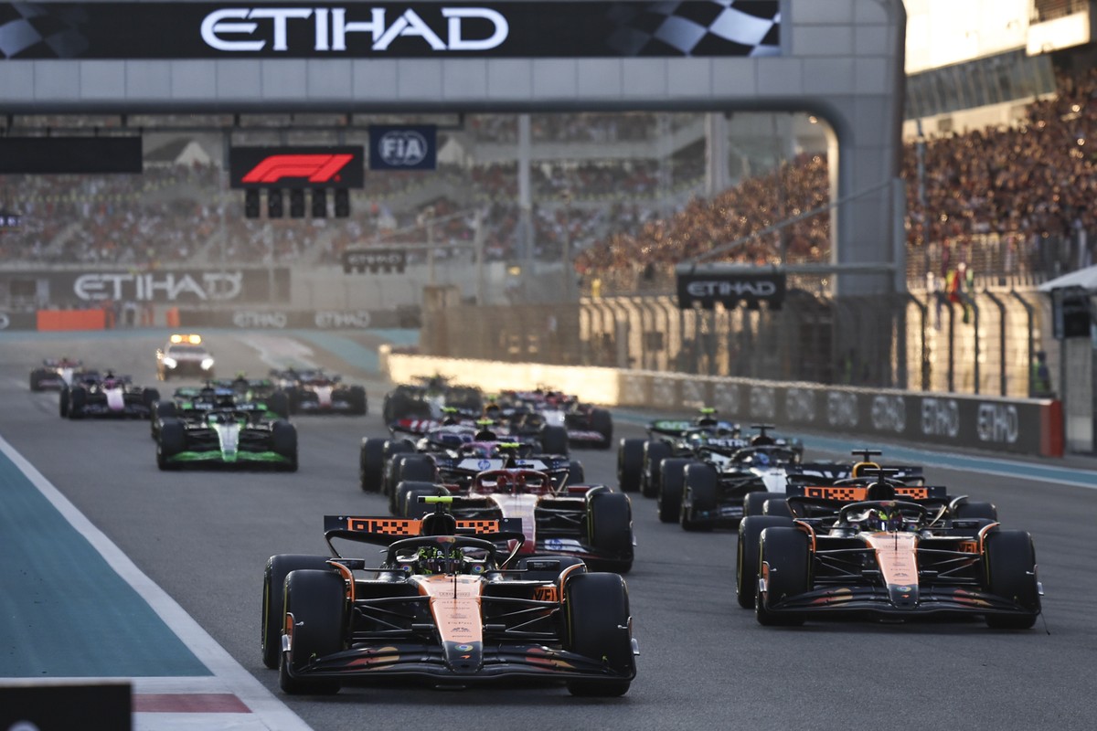 McLaren driver Lando Norris of Britain leads at the start during the Formula One Abu Dhabi Grand Prix at the Yas Marina Circuit in Abu Dhabi, UAE, Sunday, Dec. 8, 2024. (AP Photo/Hamad I Mohammed, Poo ...