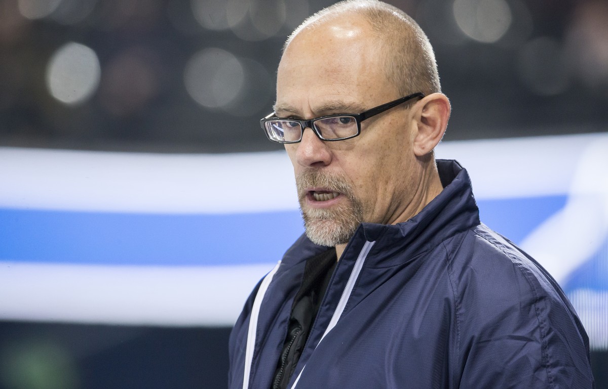 ZUR ANGEBLICHEN ENTLASSUNG VON HANS KOSSMANN ALS TRAINER DES HC AMBRI-PIOTTA STELLEN WIR IHNEN FOLGENDES BILDMATERIAL ZUR VERFUEGUNG - Ambri Trainer Hans Kossmann im Eishockey Meisterschaftsspiel der  ...