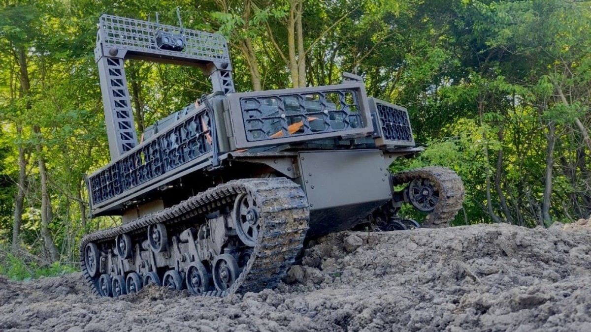 Le drone terrestre ukrainien Murakha peut transporter plus de 500 kilogrammes sur terrain accidenté. (Source : mod.gov.ua)