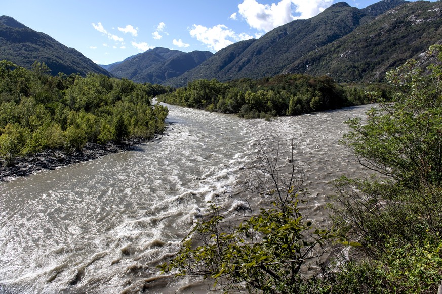 Die Maggia fuehrt viel Wasser, am Sonntag, 30. August 2020, in Locarno. In der Schweiz regnet es von Freitag bis Sonntagabend teilweise stark, im Tessin deutlich ueber 200 Liter pro Quadratmeter. (KEY ...