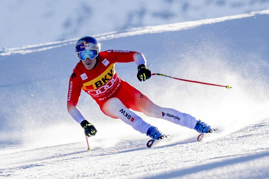 Marco Odermatt of Switzerland in action during the men&amp;#039;s Super G race at the Alpine Skiing FIS Ski World Cup, in Wengen, Switzerland, Friday, January 17, 2025. (KEYSTONE/Jean-Christophe Bott)