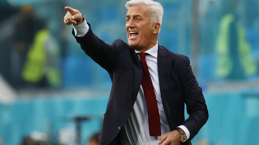 epa09318274 Switzerland&#039;s head coach Vladimir Petkovic reacts during the UEFA EURO 2020 quarter final match between Switzerland and Spain in St.Petersburg, Russia, 02 July 2021. EPA/Anatoly Malts ...