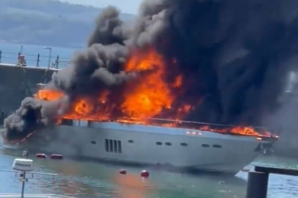 Am Samstag kam es im Hafen der englischen Stadt Torquay zu einer gewaltigen Explosion.

Gegen 12 Uhr (Ortszeit) erreichten die ersten Notrufe die örtliche Feuerwehr. Sofort rückten die Kameraden aus u ...