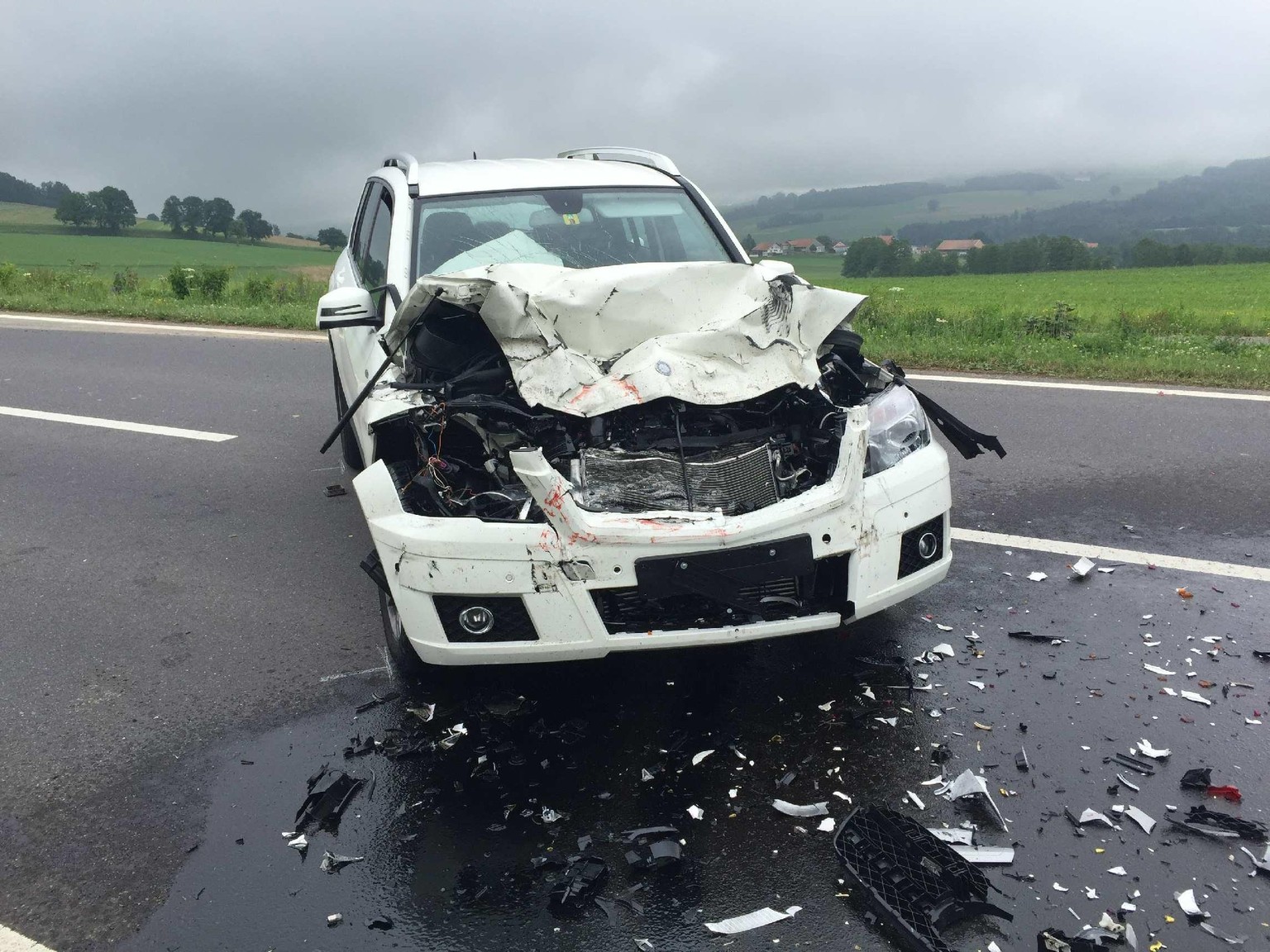 Sieht nicht gut aus, es gab aber nur einen leicht Verletzten bei diesem Unfall.