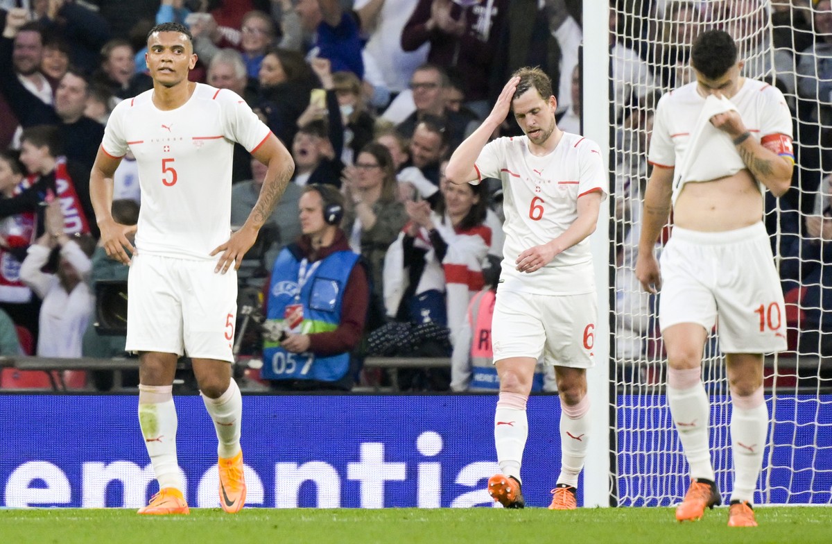 From left, Switzerland's midfielder Renato Steffen, Switzerland's defender Manuel Akanji, Switzerland's defender Fabian Frei and Switzerland's midfielder Granit Xhaka look desapoin ...