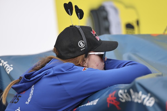 Germany's Emma Aicher waits for teammate Germany's Lena Duerr to descend the slalom run of a women's team combined event, at the Alpine Ski World Championships, in Saalbach-Hinterglemm, ...