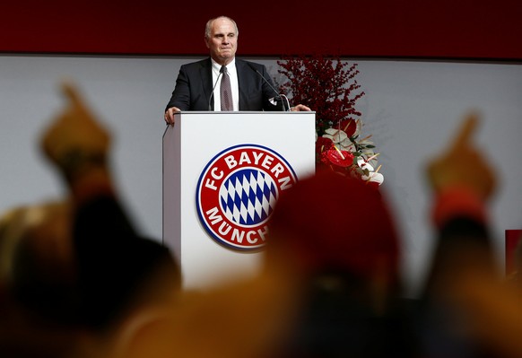 FILE PHOTO: Bayern Munich&#039;s new elected President Uli Hoeness is pictured during the annual general meeting of the German Bundesliga first division soccer club in Munich, Germany, November 25, 20 ...