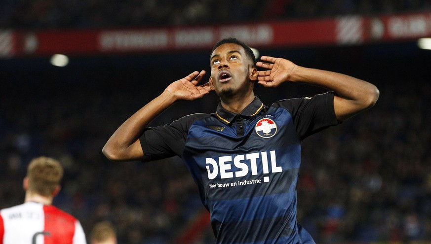 epa07443551 Alexander Isak of Willem II celebrates after scoring the 3-2 lead during the Dutch Eredivisie soccer match between Feyenoord Rotterdam and Willem II Tilburg at the Kuip in Rotterdam, Nethe ...