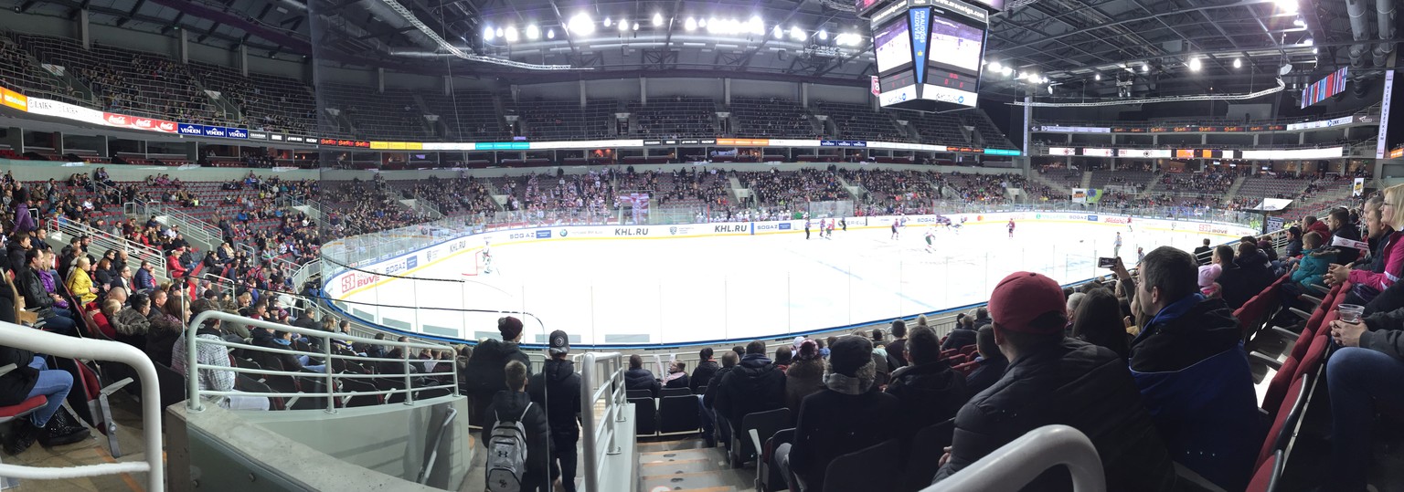 Platz hat's genügend: Gegen Kasan ist das Stadion nicht einmal zur Hälfte voll.