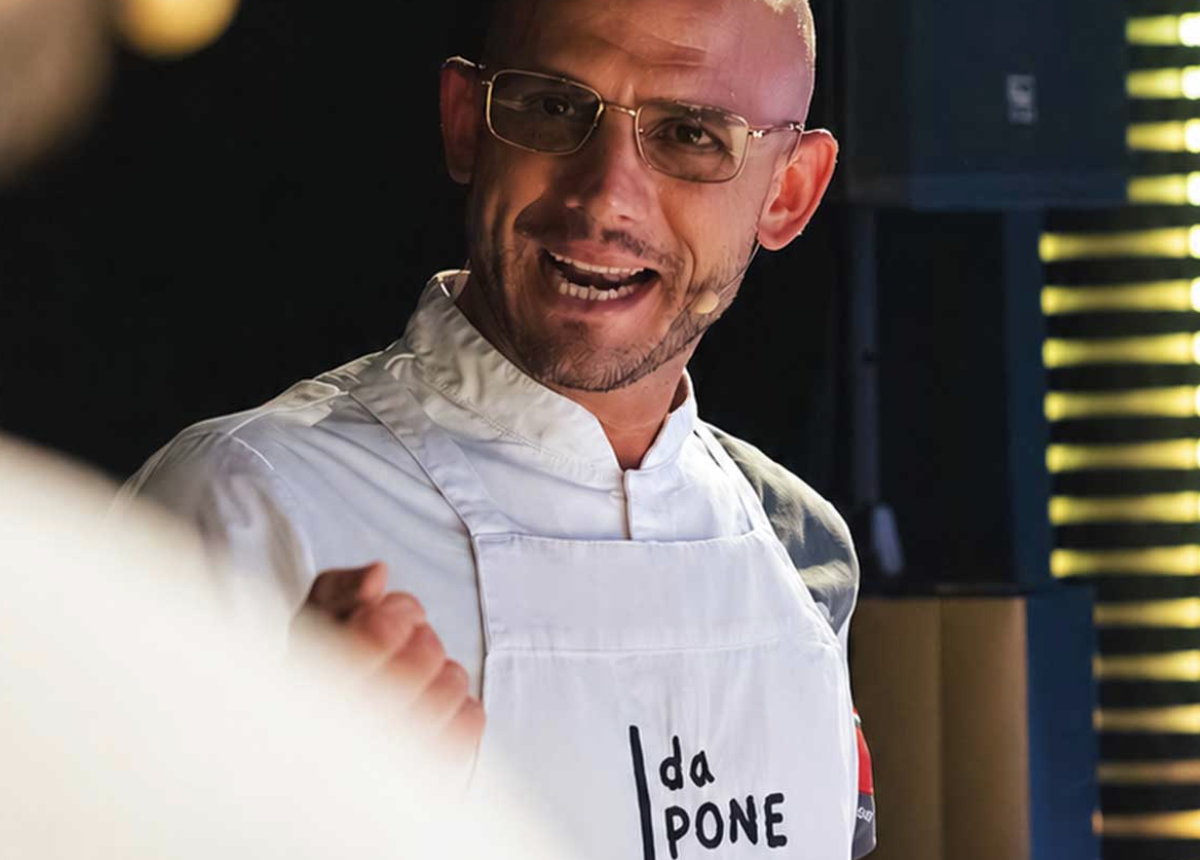 Francesco Pone a appris le métier auprès de l'un des meilleurs pizzaiolos de Naples.