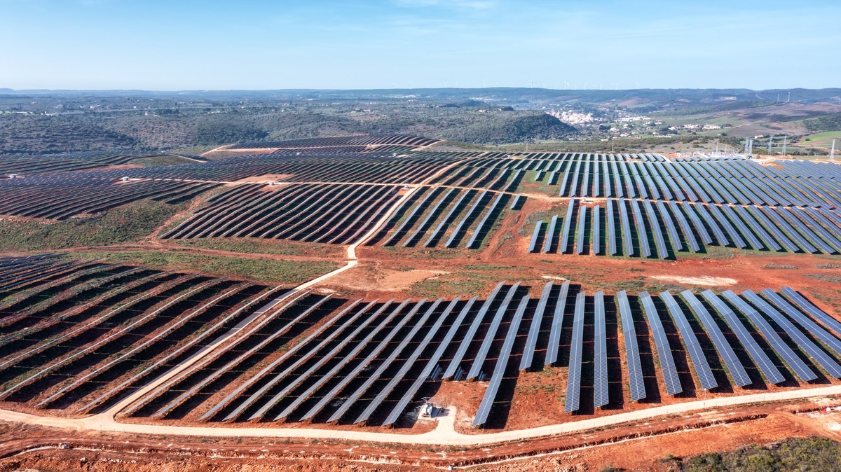The station's solar panels cover the fields of the Portuguese hills to generate clean, ecological electrical energy. High quality photo xkwx electricity, panel, photovoltaic, portugal, solar, env ...