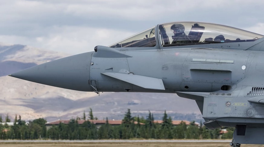 Pilot in einem Eurofighter: Auch das europäische Jointventure zog gegen die chinesischen Modelle klar den Kürzeren.