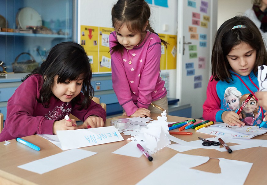 Schicken Eltern ihre Kinder teilweise in die Kita, sollen sie künftig bei der direkten Bundessteuer statt 10&#039;100 Franken bis zu 25&#039;000 Franken abziehen können. Das Parlament hat einem höhere ...