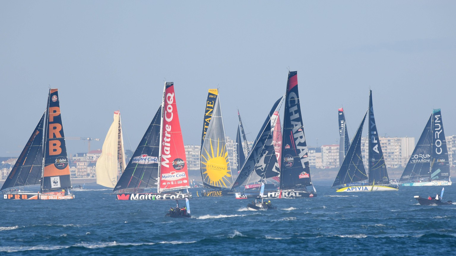 Kevin Escoffier PRB, Yannick Bestaven Maitre CoQ IV, Armel Tripon L Occitane en Provence, Jeremie Beyou Charal, Charlie Dalin Apivia, Nicolas Troussel Corum l Epargne VOILE : Depart du Vendee Globe -  ...