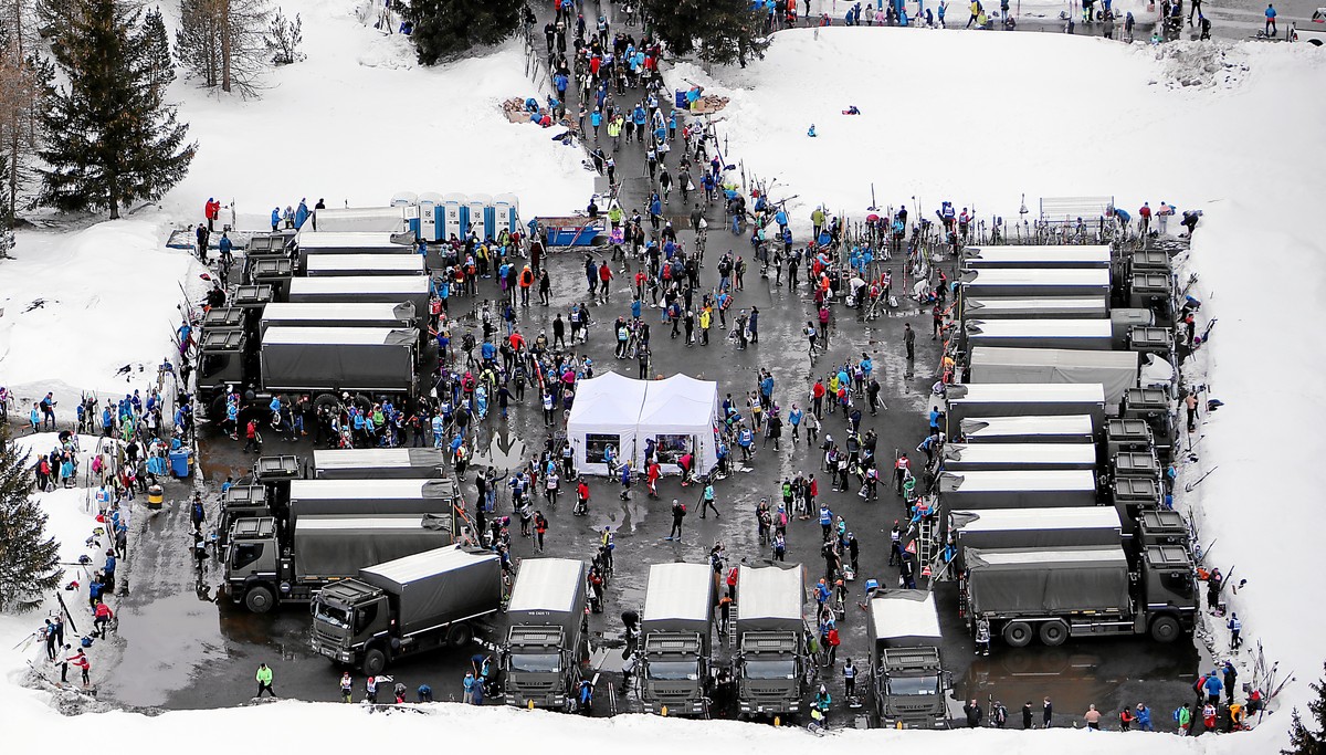ENGADIN, 10MAR19 - Flugaufnahme vom Zielgelaende des 51. Engadin Skimarathon mit ueber 14'000 Langlaeuferinnen und Langlaeufer am 10. Maerz 2019 im Oberengadin.

Aerial photo of the 51st Engadin  ...