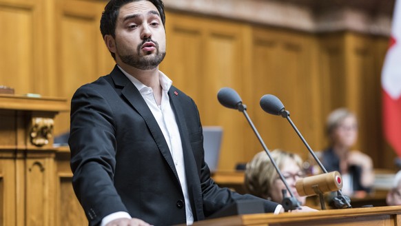 ARCHIVBILD --- ZUR STAENDERATSKANDIDATUR VON CEDRIC WERMUTH FUER DEN KANTON AARGAU AM DONNERSTAG, 9. AUGUST 2018, STELLEN WIR IHNEN FOLGENDES BILDMATERIAL ZUR VERFUEGUNG --- Cedric Wermuth, SP-AG, spr ...