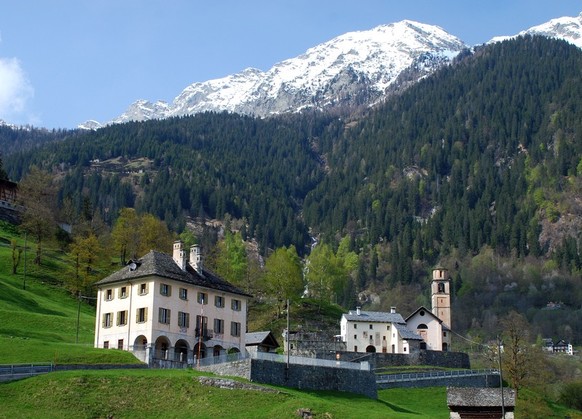 Le village de Cerentino a perdu −37,7% de ses habitants en dix ans.