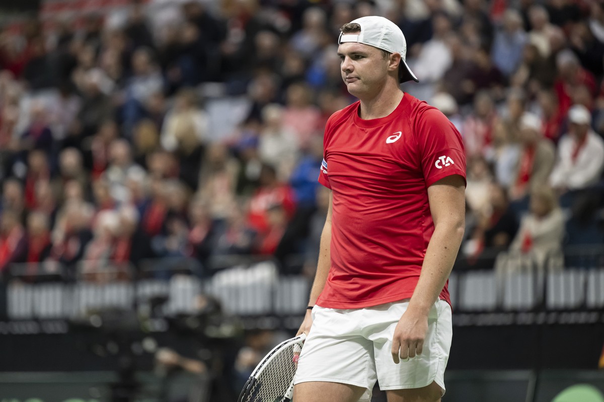 Switzerland's Dominic Stricker reacts during the Davis Cup World group 1 match against Spain's Pedro Martinez, in the Swiss Tennis Arena in Biel, Switzerland, Saturday, February 1, 2025. Swi ...