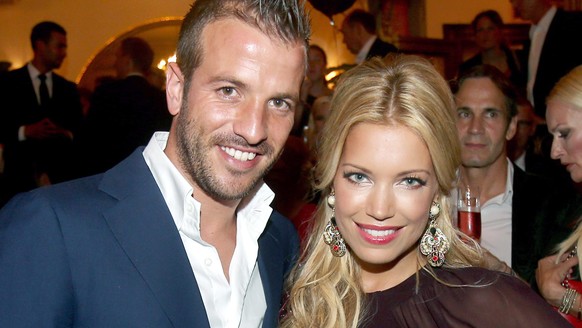 epa03974243 (FILE) An archive picture dated 09 September 2012 shows professional soccer player Rafael van der Vaart and his wife Sylvie at &#039;Night of Legends&#039; at Schmidts Tivoli in Hamburg, G ...