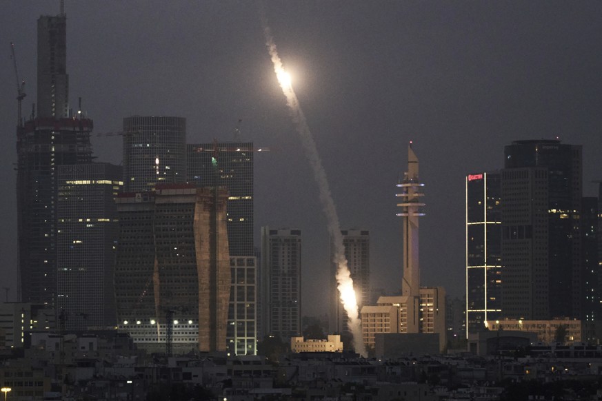 Israeli Iron Dome air defense system fires to intercept projectiles over Tel Aviv, Saturday, June 14, 2025. (AP Photo/Leo Correa)
Israel Iran Mideast Wars