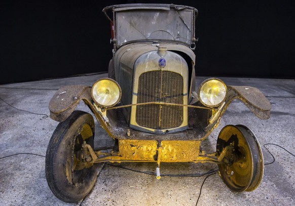 epa04602763 A Citroen Type C 5 HP Torpedo &#039;Clover&#039; is displayed as part of the Artcurial section of the Retromobile classic automobile show at the Parc des Expositions exhibition hall in Par ...