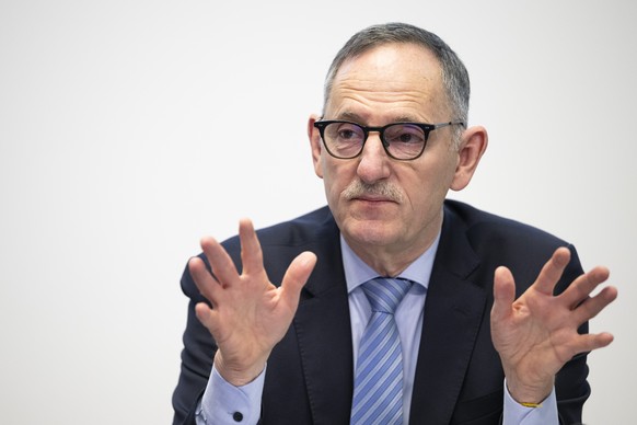 Regierungsrat Mario Fehr, Vorsteher der Sicherheitsdirektion, spricht an einer Medienkonferenz zur aktuellen Lage im Asylbereich im Kanton Zuerich, am Dienstag, 16. Dezember 2025 im Konferenzzentrum W ...