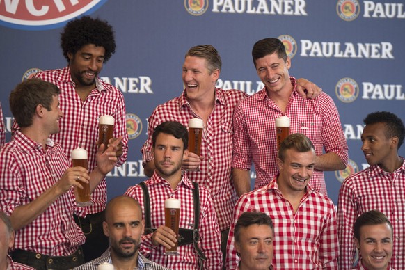 Shaqiri kann auch ohne Alkohol lustig sein.