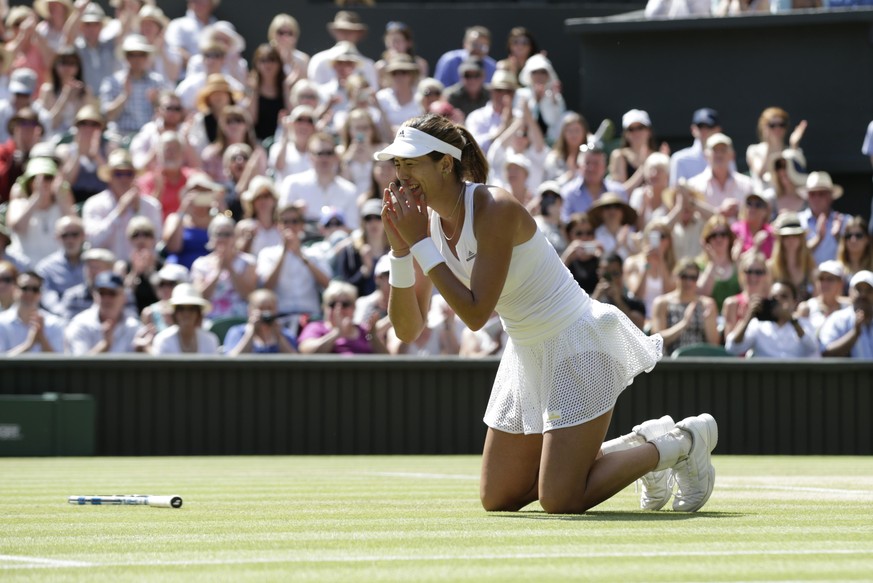 Die Spanierin&nbsp;Garbiñe Muguruza lässt ihrer Freude nach der ersten Qualifikation für einen Grand-Slam-Final freien Lauf.