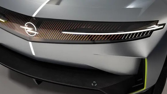 Der Vizor genannte Kühlergrill findet sich auch beim Experimental – ist hier aber deutlich in die Breite gestreckt.