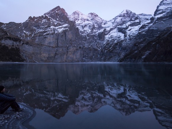 In der Nähe des Oeschinensees sind Teile des Spitzen Steins abgebrochen. Der Fels stand schon seit mehreren Monaten unter Beobachtung. (Archivbild)